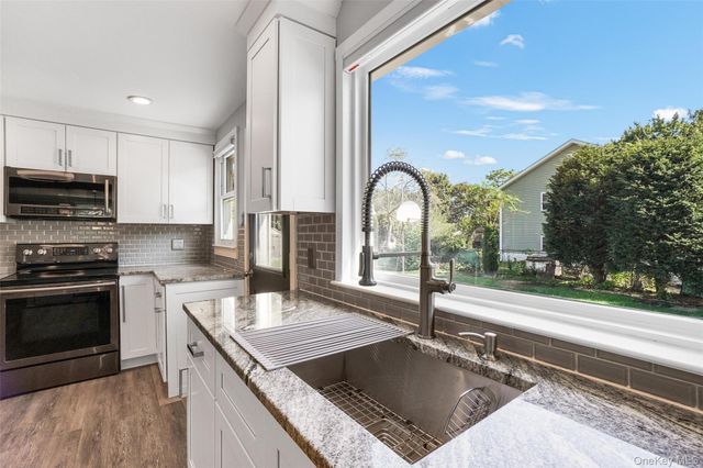 36 Hasbrouck Drive, Poughkeepsie, NY 12603