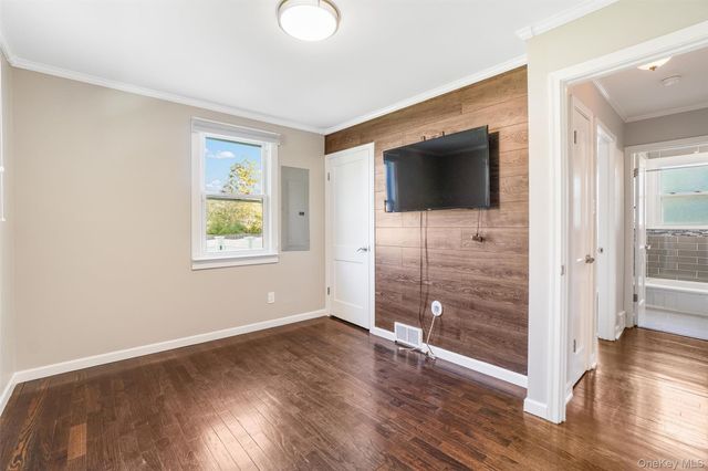 36 Hasbrouck Drive, Poughkeepsie, NY 12603