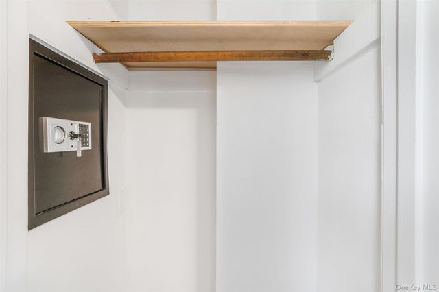 36 Hasbrouck Drive, Poughkeepsie, NY 12603