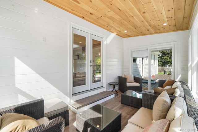 36 Hasbrouck Drive, Poughkeepsie, NY 12603