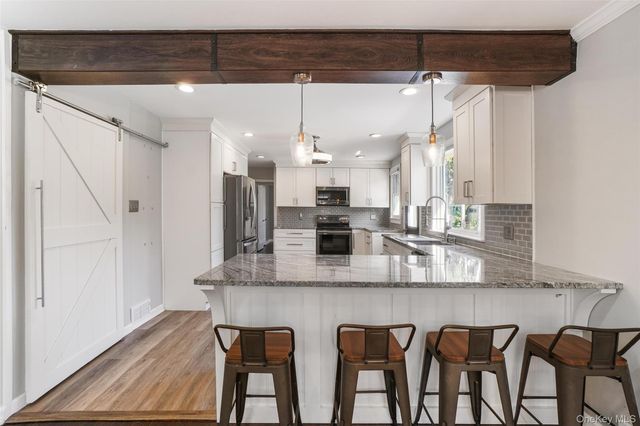 36 Hasbrouck Drive, Poughkeepsie, NY 12603