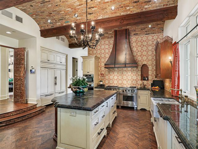 1110 Post Oak Place, Westlake, TX 76262