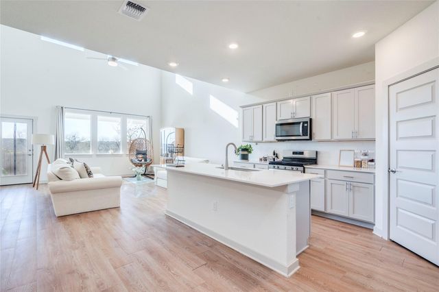 10932 Defender TRL, Austin, TX 78754