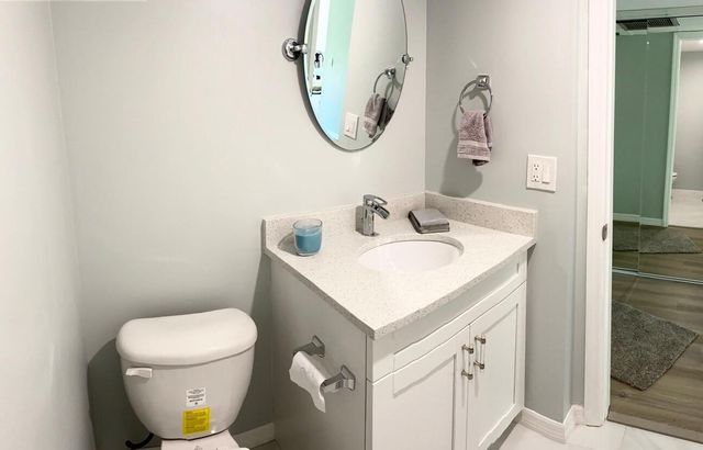 859 Jeffery Street 311, Boca Raton, FL 33487