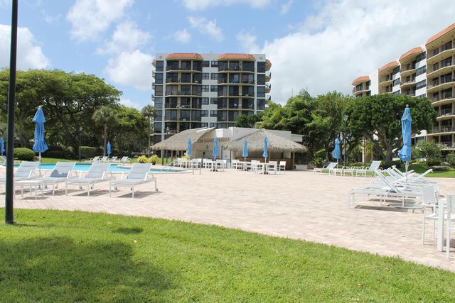 859 Jeffery Street 311, Boca Raton, FL 33487