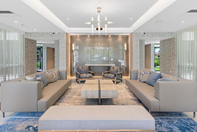 859 Jeffery Street 311, Boca Raton, FL 33487