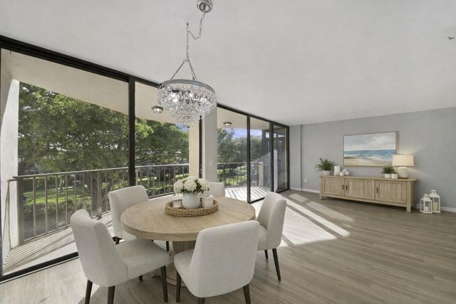 859 Jeffery Street 311, Boca Raton, FL 33487