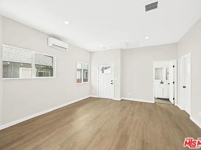 438 E 56th Street, Los Angeles, CA 90011