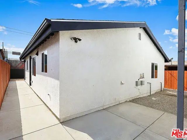 438 E 56th Street, Los Angeles, CA 90011