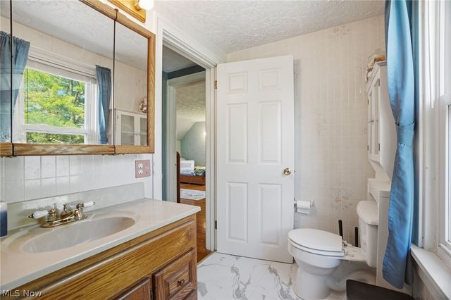 104 W Main Street, West Farmington, OH 44491