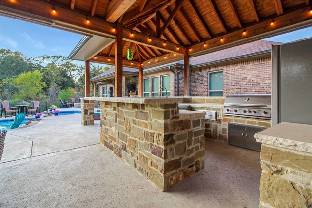 301 Cape Shore Drive, Mabank, TX 75143