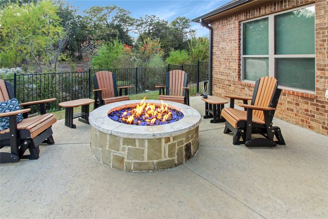 301 Cape Shore Drive, Mabank, TX 75143