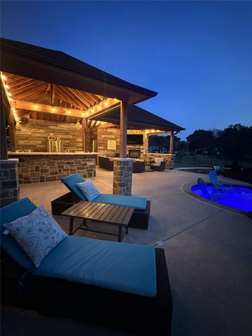 301 Cape Shore Drive, Mabank, TX 75143