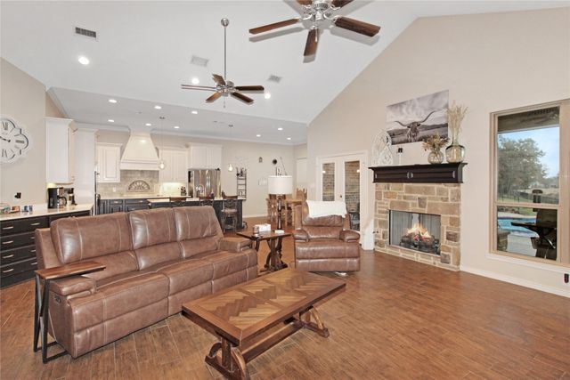 301 Cape Shore Drive, Mabank, TX 75143