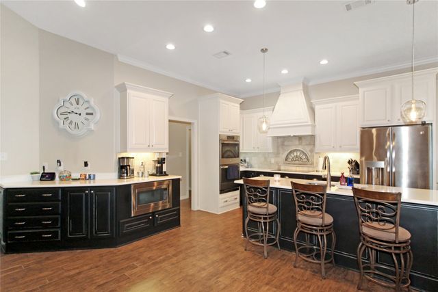 301 Cape Shore Drive, Mabank, TX 75143