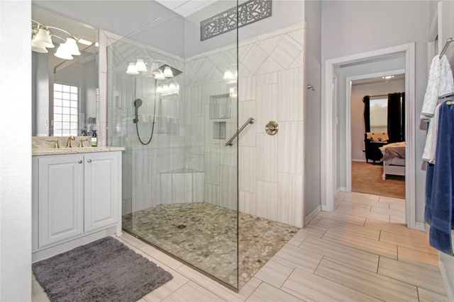 301 Cape Shore Drive, Mabank, TX 75143