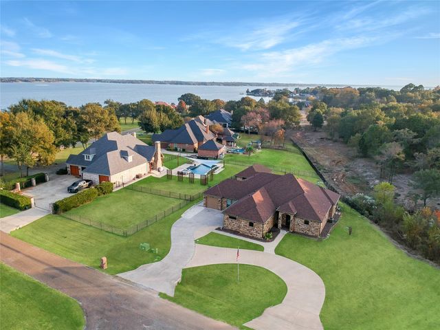 301 Cape Shore Drive, Mabank, TX 75143