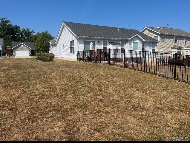 1043 Timber Creek Lane, Imperial, MO 63052