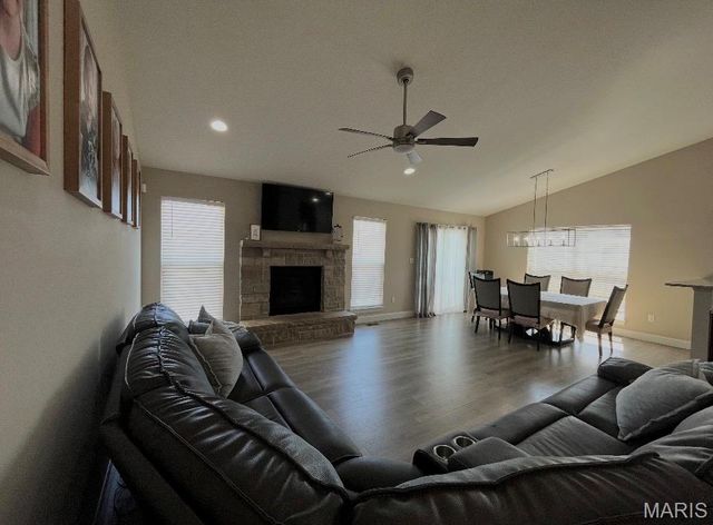 1043 Timber Creek Lane, Imperial, MO 63052