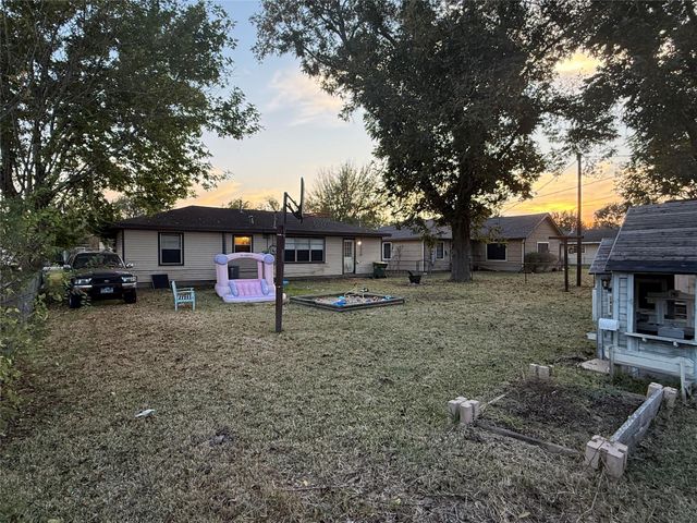 4609 Ray Street, Pearland, TX 77581