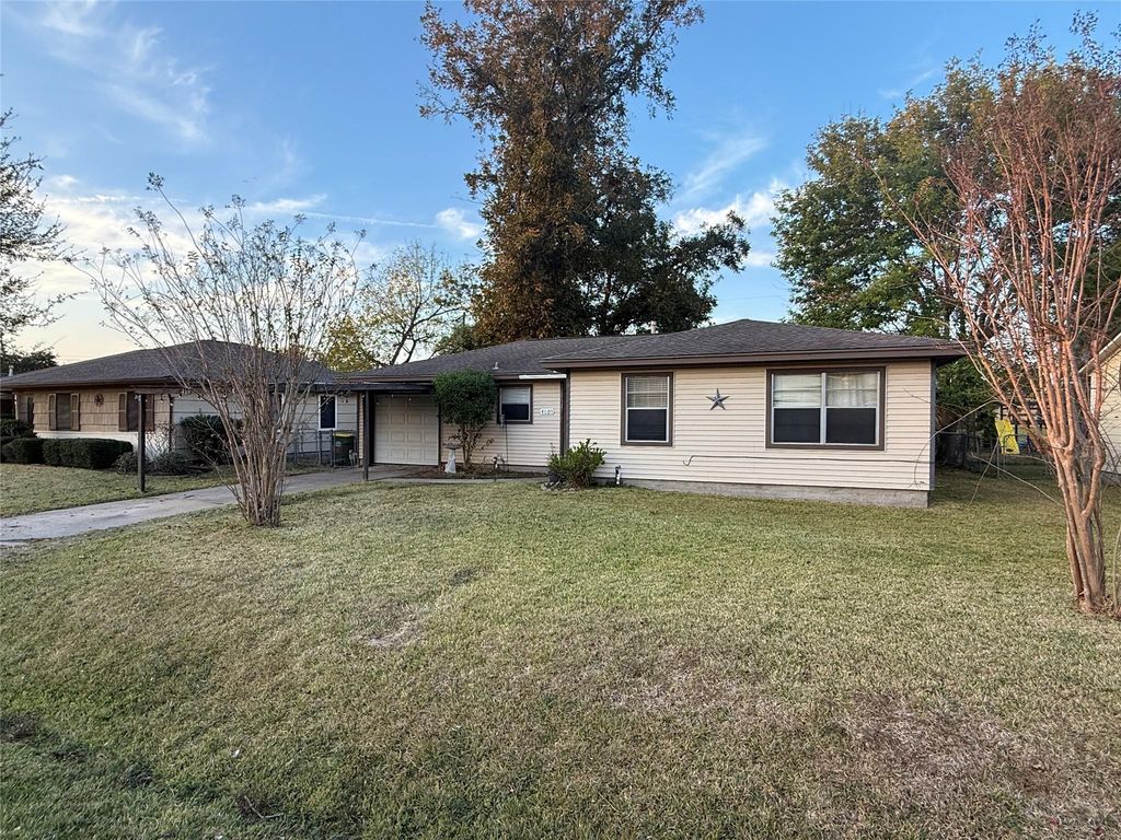 4609 Ray Street, Pearland, TX 77581