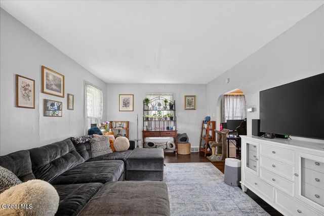 28 Woodlawn Avenue, Greenwich, NY 12834