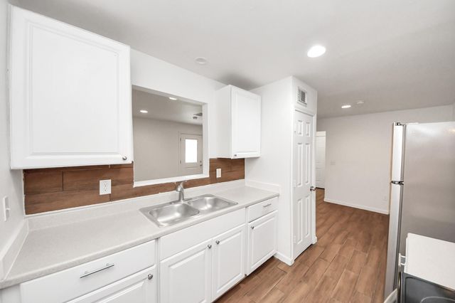 12068 Beechnut Street Street C, Houston, TX 77072