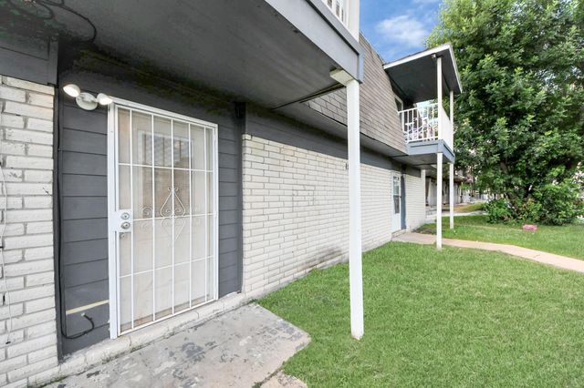 12068 Beechnut Street Street C, Houston, TX 77072