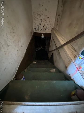 8126 Corunna Road, Flint, MI 48532