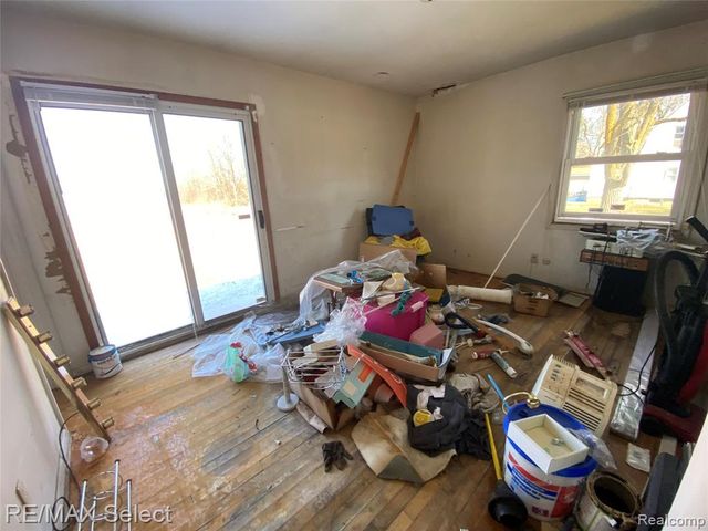 8126 Corunna Road, Flint, MI 48532