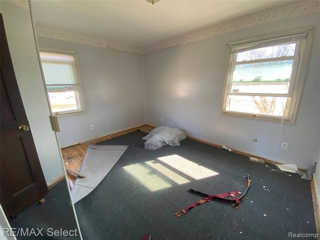 8126 Corunna Road, Flint, MI 48532