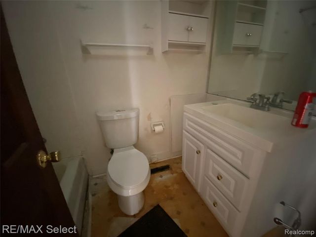 8126 Corunna Road, Flint, MI 48532