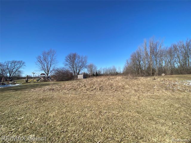 8126 Corunna Road, Flint, MI 48532