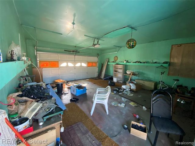 8126 Corunna Road, Flint, MI 48532