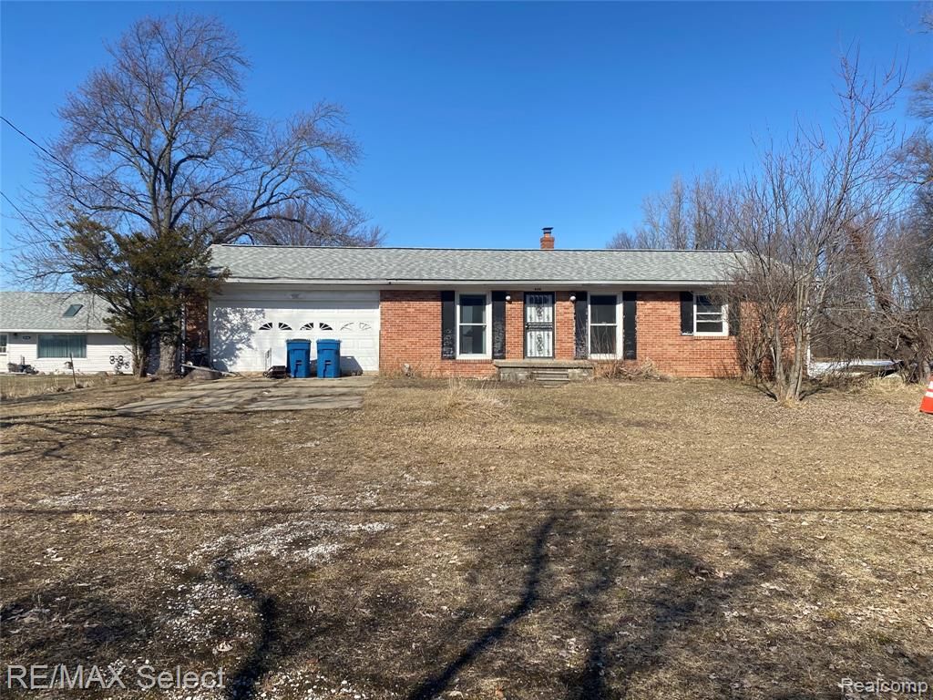 8126 Corunna Road, Flint, MI 48532