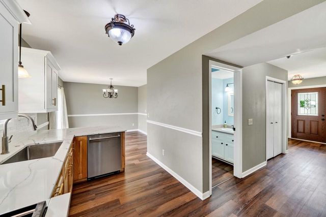 861 Vista Ridge Drive, Mount Horeb, WI 53572