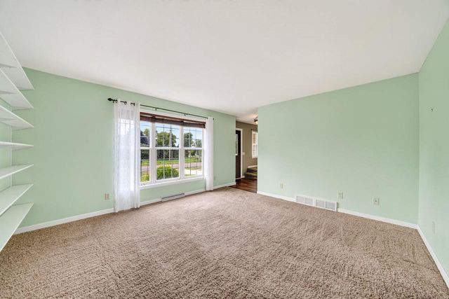 861 Vista Ridge Drive, Mount Horeb, WI 53572