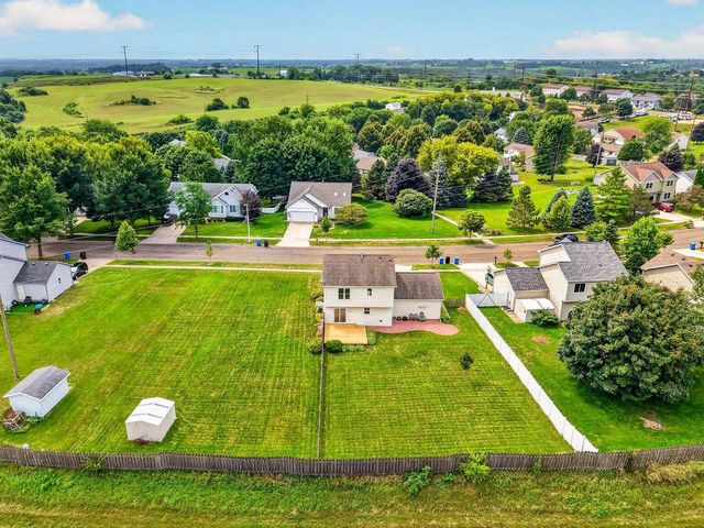 861 Vista Ridge Drive, Mount Horeb, WI 53572