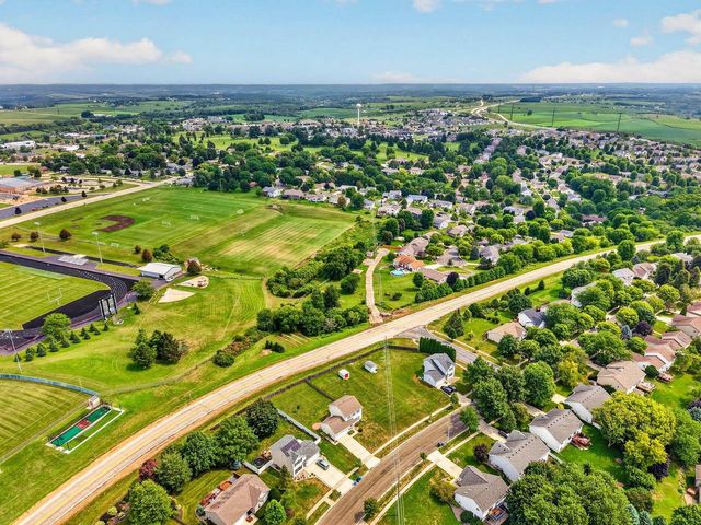 861 Vista Ridge Drive, Mount Horeb, WI 53572