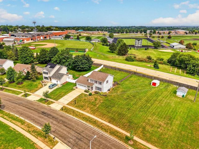 861 Vista Ridge Drive, Mount Horeb, WI 53572