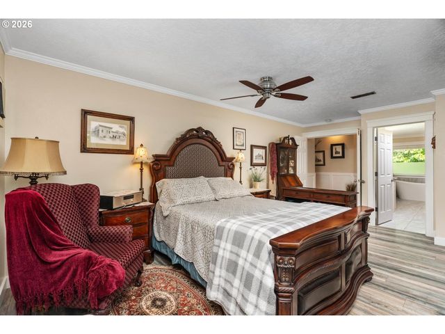 16042 Sw WAXWING Way, Beaverton, OR 97007