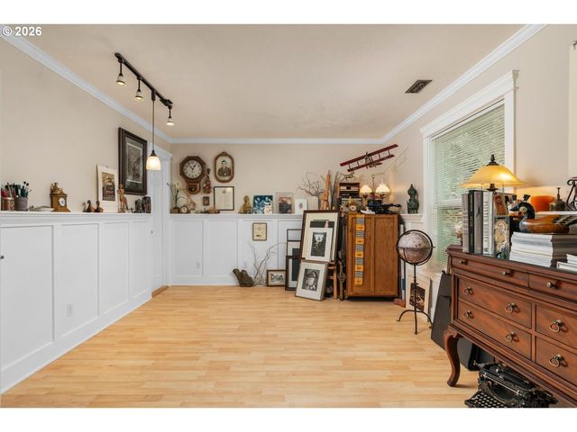 16042 Sw WAXWING Way, Beaverton, OR 97007