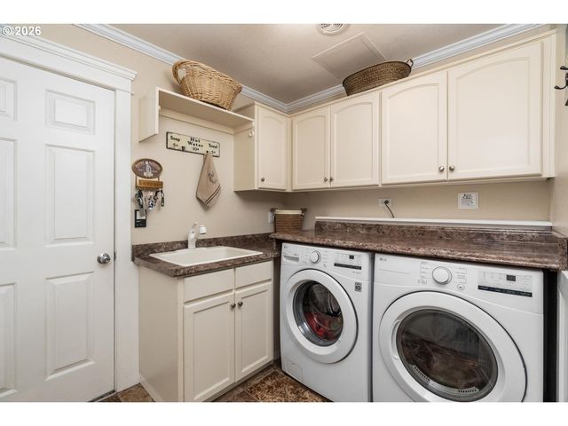16042 Sw WAXWING Way, Beaverton, OR 97007