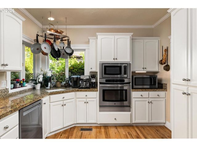 16042 Sw WAXWING Way, Beaverton, OR 97007