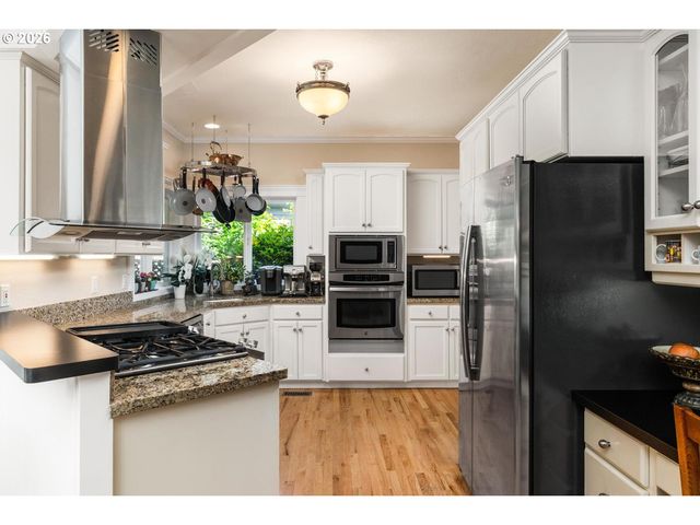 16042 Sw WAXWING Way, Beaverton, OR 97007