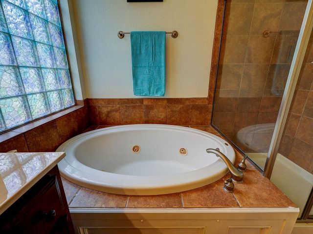 3327 Marcasite DR, Round Rock, TX 78681