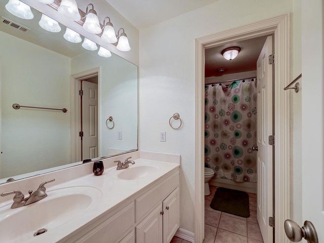 3327 Marcasite DR, Round Rock, TX 78681