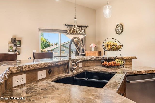 11269 N JENNIFER LN, Hayden, ID 83835