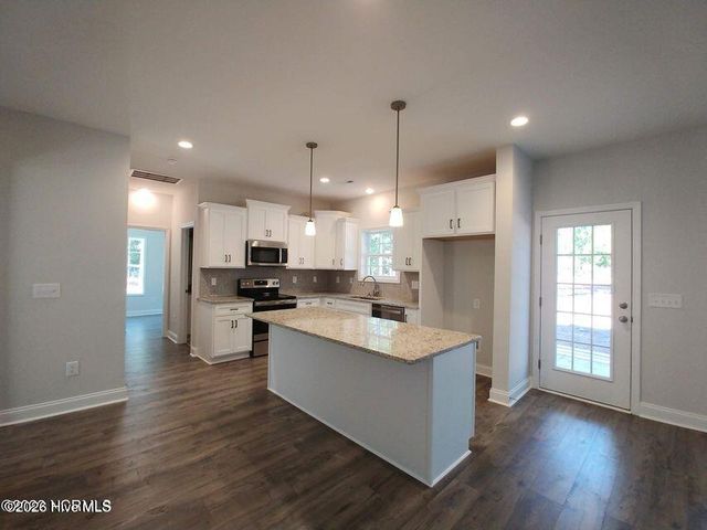 123 Winsford Circle, West End, NC 27376