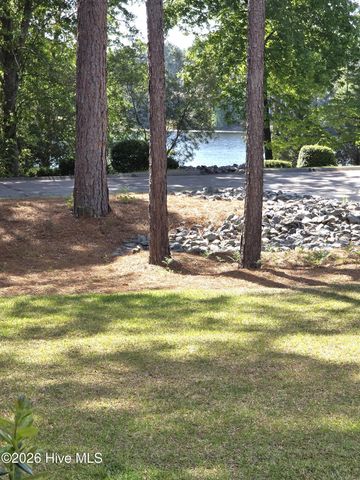 123 Winsford Circle, West End, NC 27376